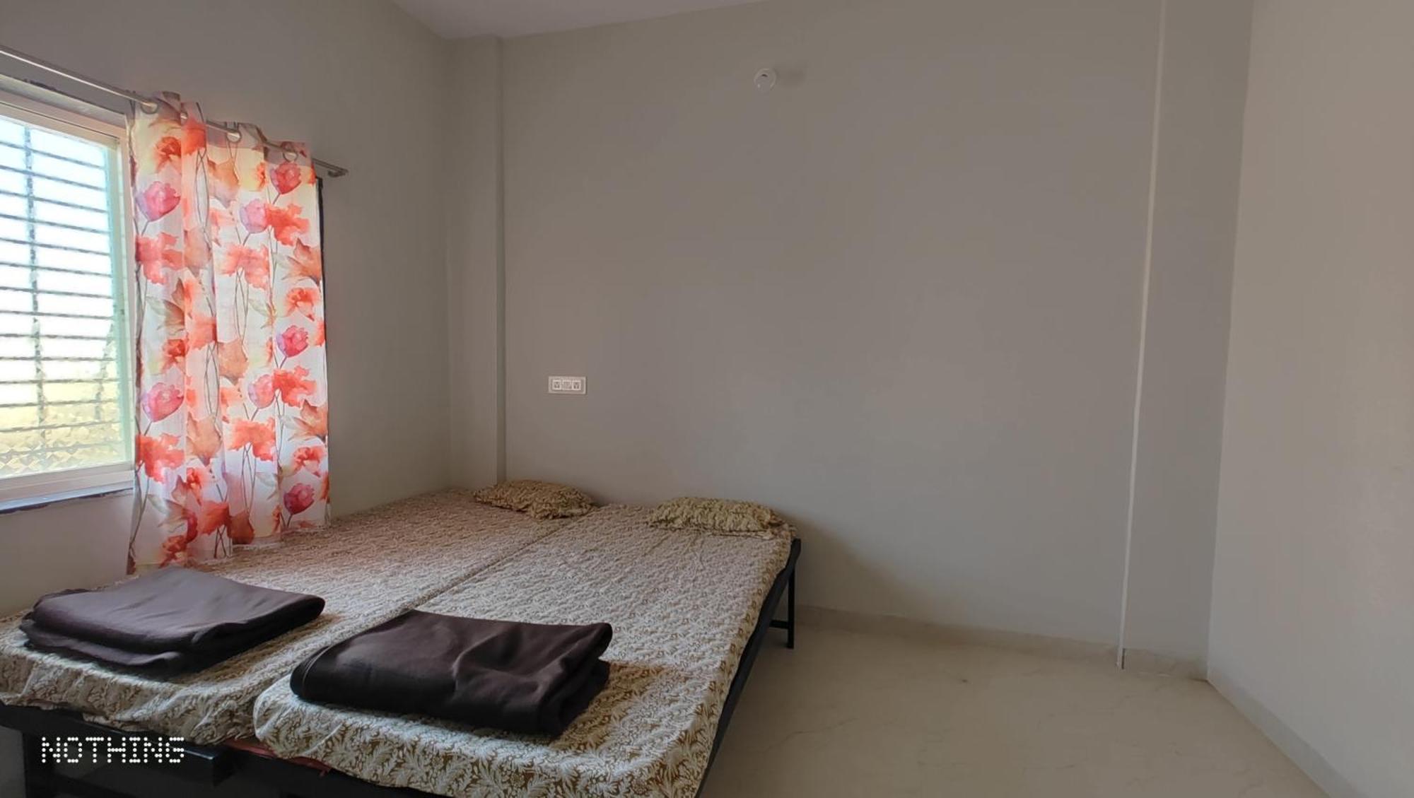 Aadishkti Bhakt Nivas Hotel Tuljapur Exterior photo